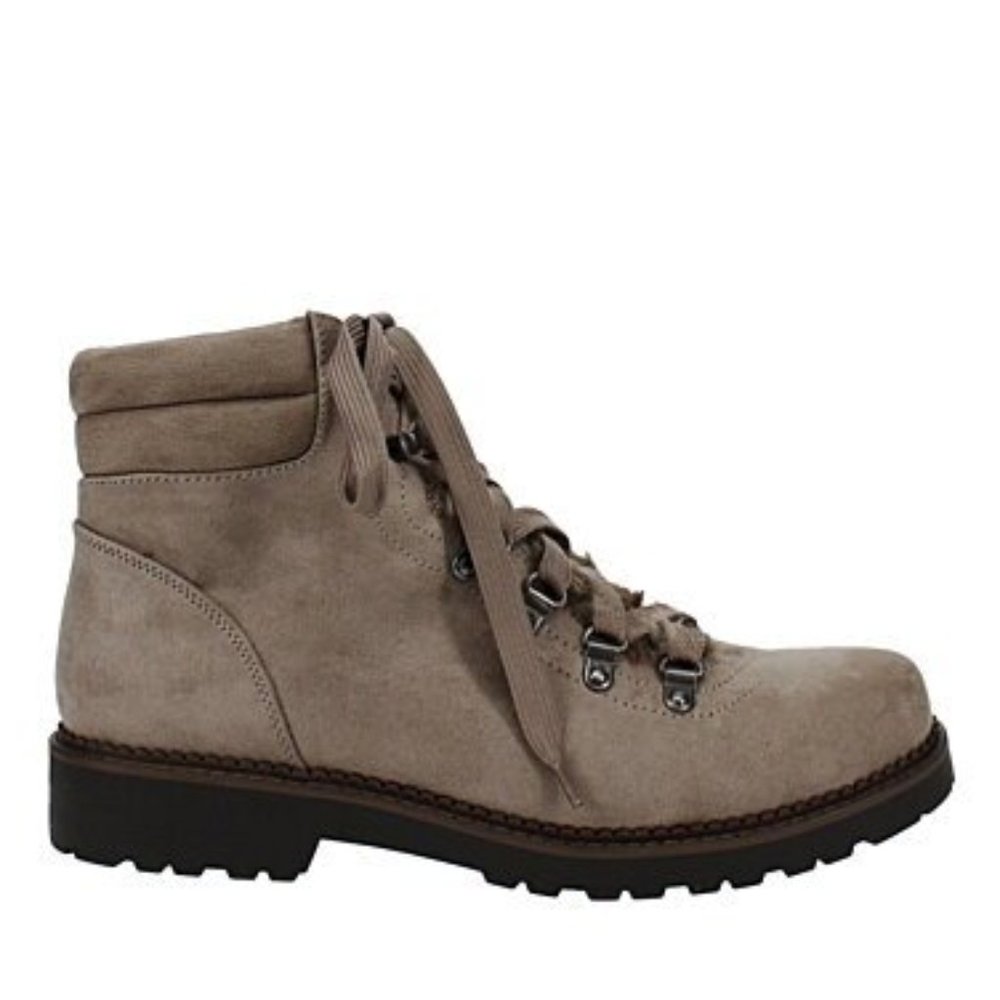 ESPRIT Cassia Lace Up Boot in Light Taupe Size 6.5 NWT